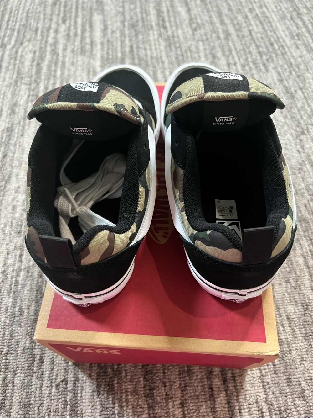 Vans Knu Skool Skate Shoe - Black / Camo Size 5 Junior’s - Picture 9 of 14